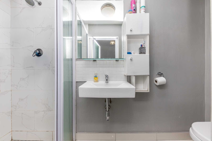 1 Bedroom Property for Sale in Observatory Western Cape